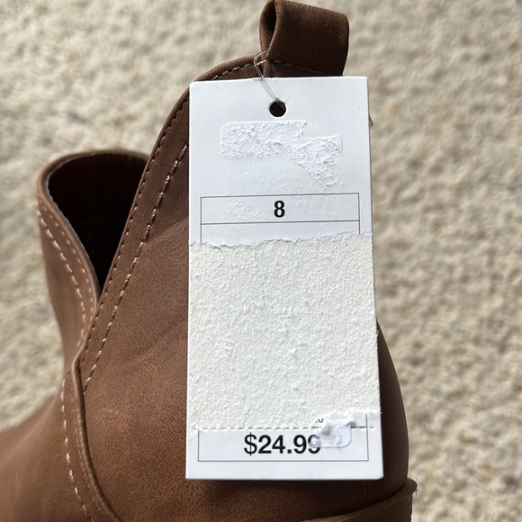 Universal Thread Shoes - Picture 2 of 4